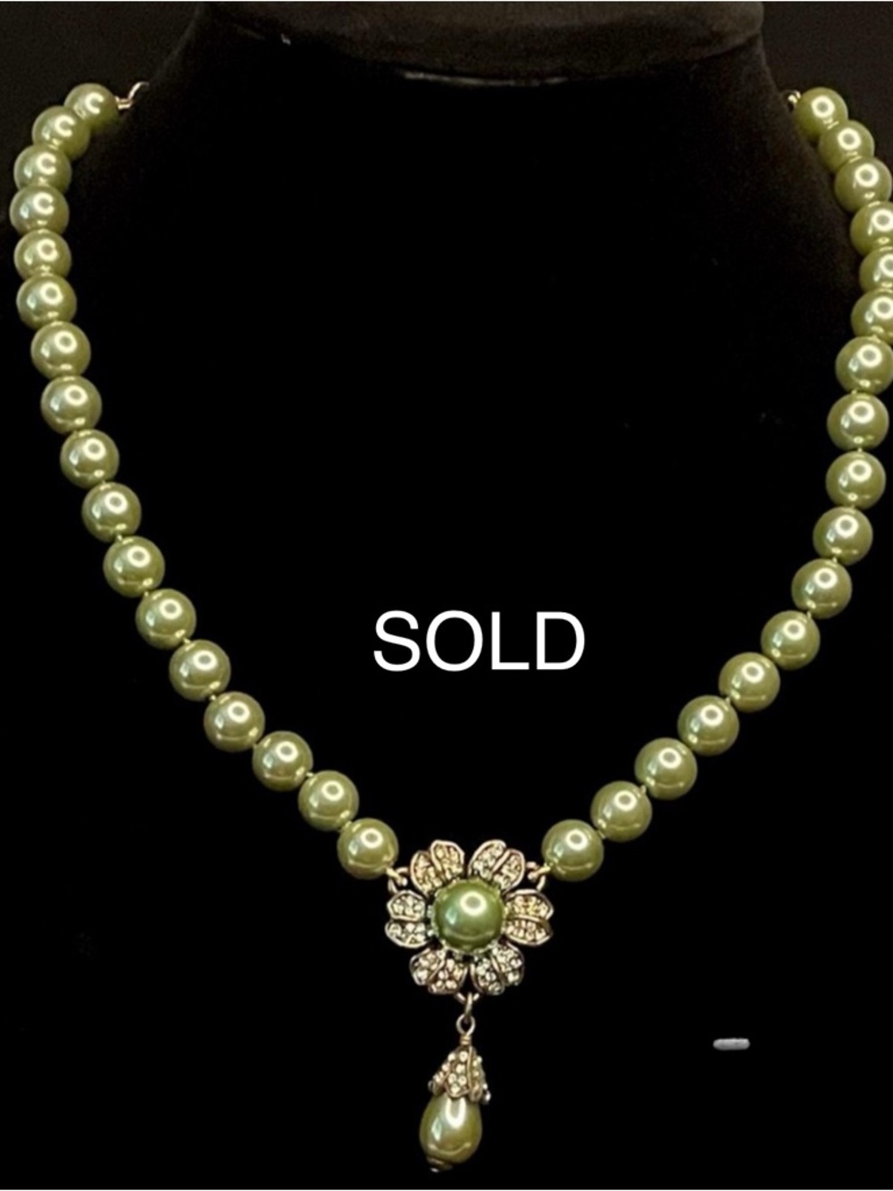 Heidi Daus Necklace Green Faux Pearl Rhinestone Flower Drop Necklace in Box